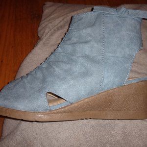 Super cute blue wedge booties- Journee Collection